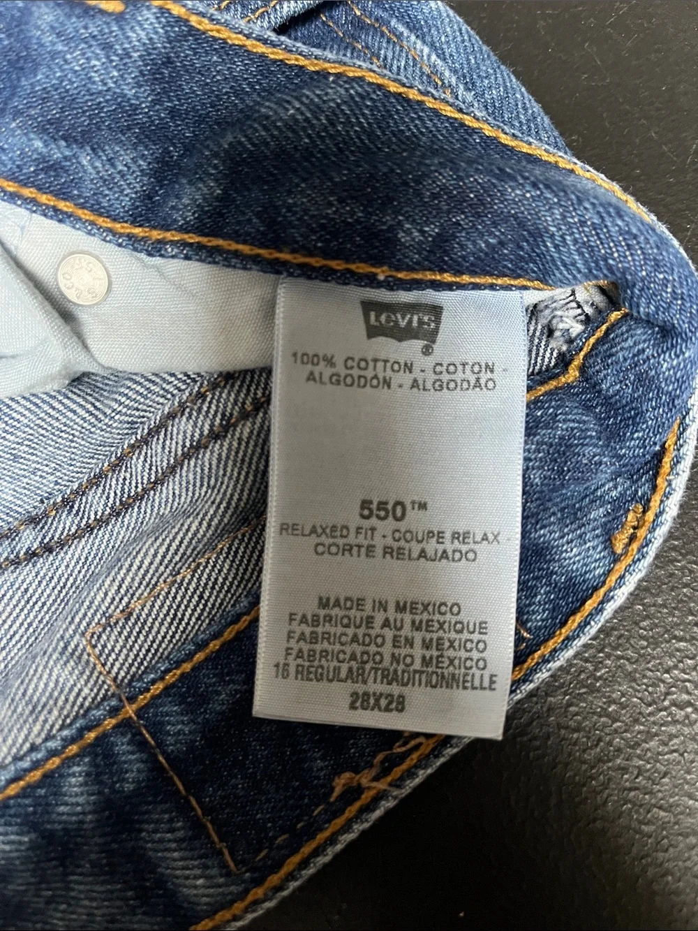Levi's 550 Relaxed Fit Blue Straight Jeans with Signature Back Pocket 28 X 28